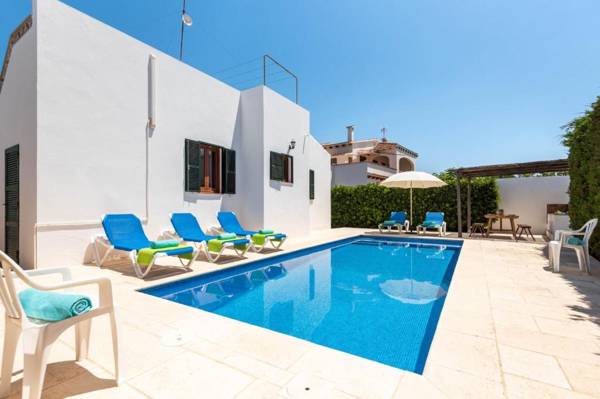 Villa Mestral by Villa Plus