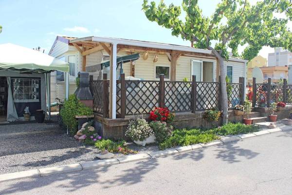 Camping y Bungalows Monmar