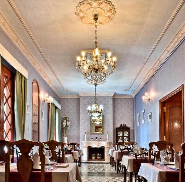 Hotel Casa Ceremines