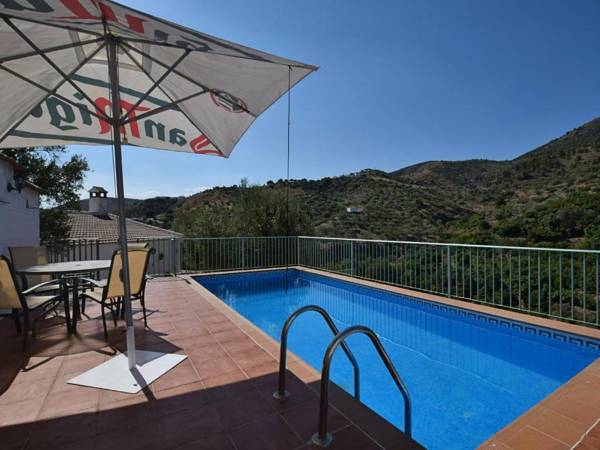 Vintage Holiday Home in Andalusia with Pool