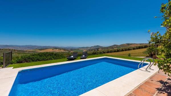 Casa El Trigal Villanueva de la Concepcion by Ruralidays