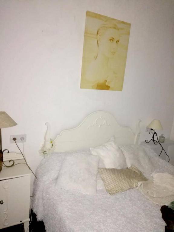 One bedroom appartement with enclosed garden and wifi at Porrino