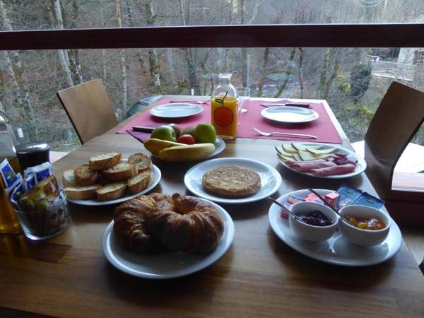 Hostal Rural Arrobi Borda