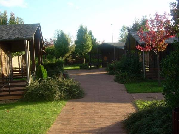Cabañas de madera de alquiler completo en El Bierzo "El Bosque de los Sueños"