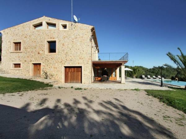 Enticing Holiday Home in Petra Majorca with Private Pool