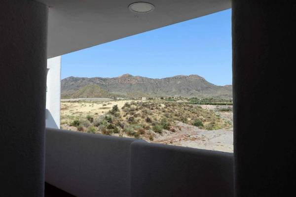 Casa Roja apartamento con balcón azotea y piscina comunitaria