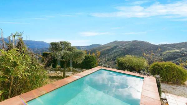 Casa Lorpica El Borge by Ruralidays