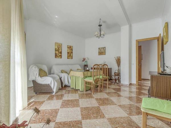 Lovely Holiday Home in Villanueva de San Juan with Pool