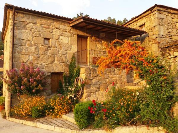 Casa A Chairiña y A Revolta