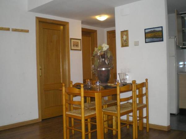 Apartamentos Turísticos Reyes Católicos