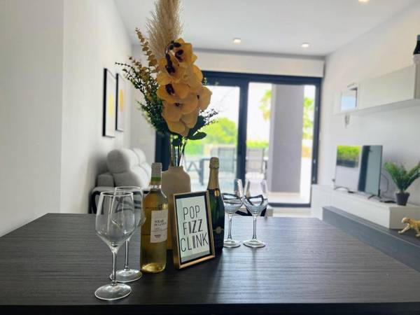 Modern Two Bedroom Ground Floor Apartment Duly7