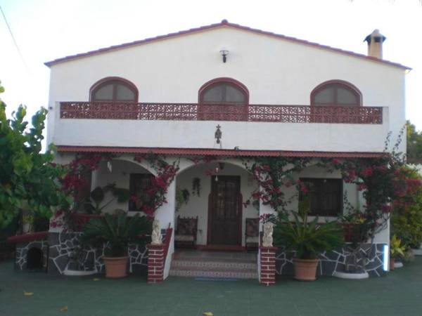 One bedroom appartement with shared pool terrace and wifi at La Riera de Gaia 4 km away from the beach