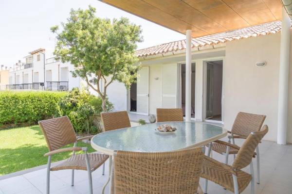 Can Francesc Wifi BBQ garden 200m from the beach for 8