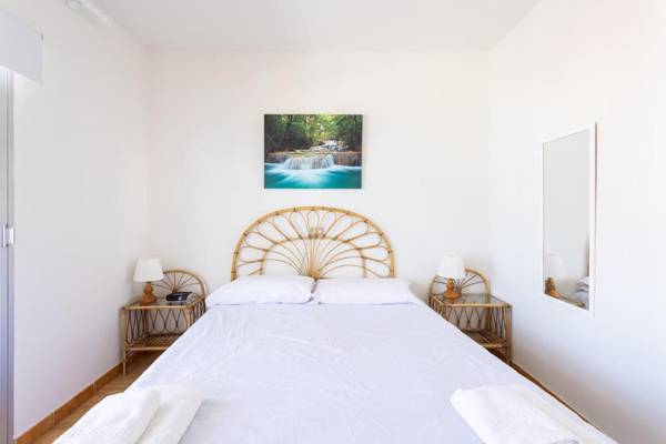 Live Bajamar Luna Balcony & Beach View