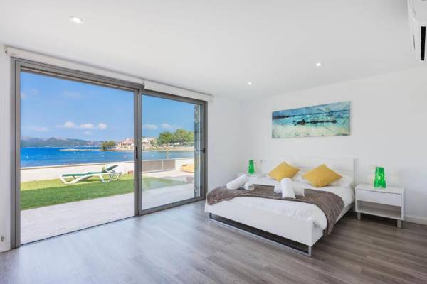 First Sea Line House 10 Guests w Garden in Alcudia