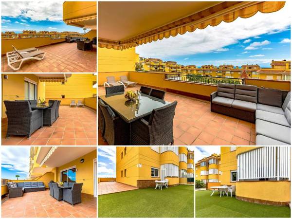 Residencia Playa La Arena with terrace