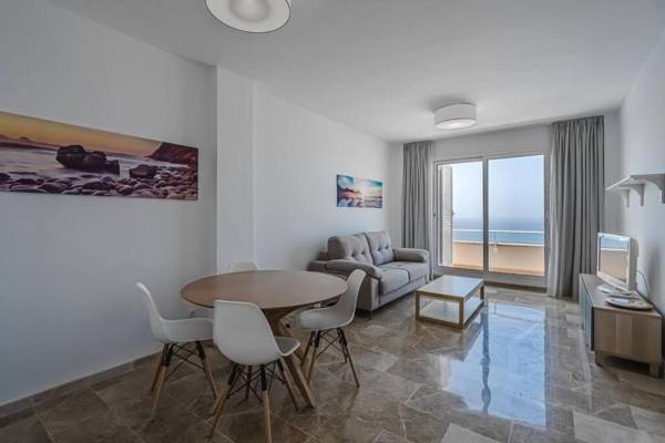 Amazing apartment with sea views PA06