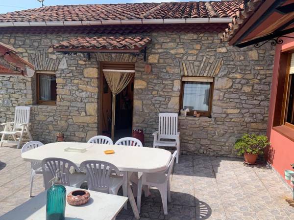 Casa Rural La Sosiega con jardín privado