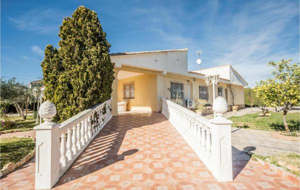Beautiful home in Urbanización La Sima with Outdoor swimming pool WiFi and 5 Bedrooms