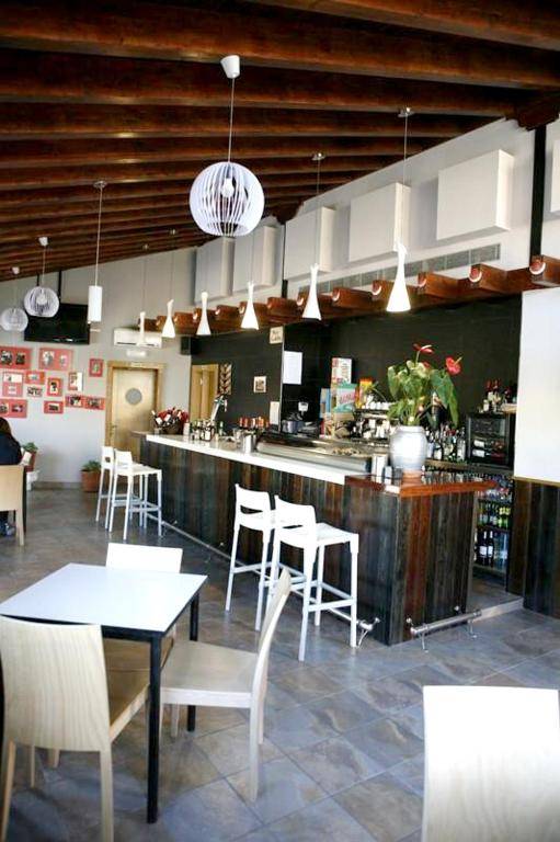 6 bedrooms property with furnished garden and wifi at Cardenuela Riopico