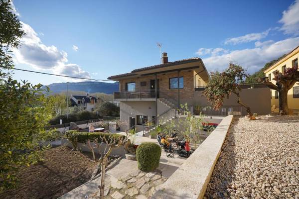 Larrion Hostal - Ostatua