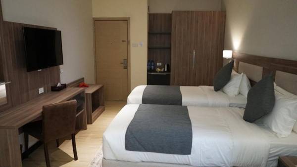 Triple E Hotel and Spa