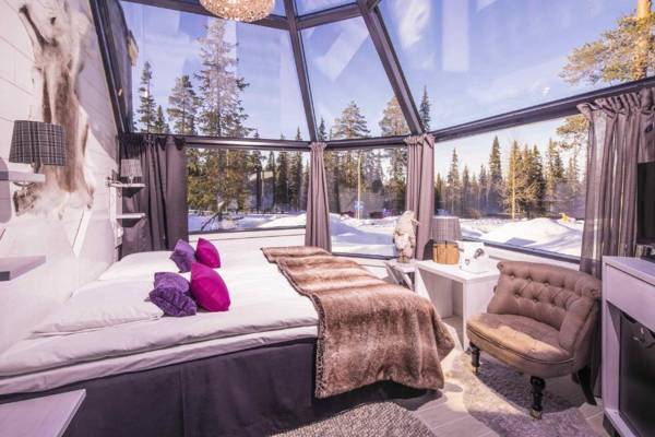 Santa's Hotel Aurora & Igloos