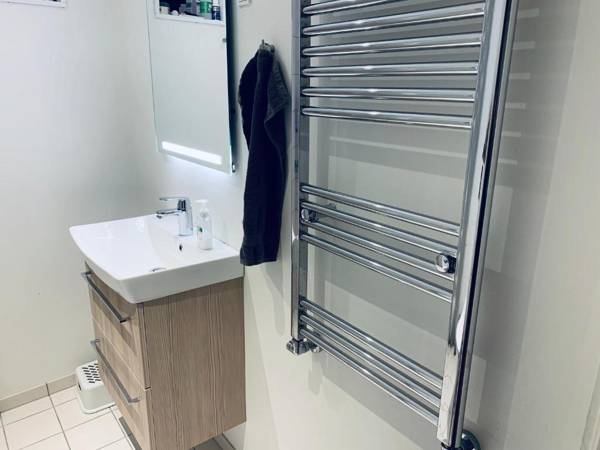 Apartment 15 min walk from the city center