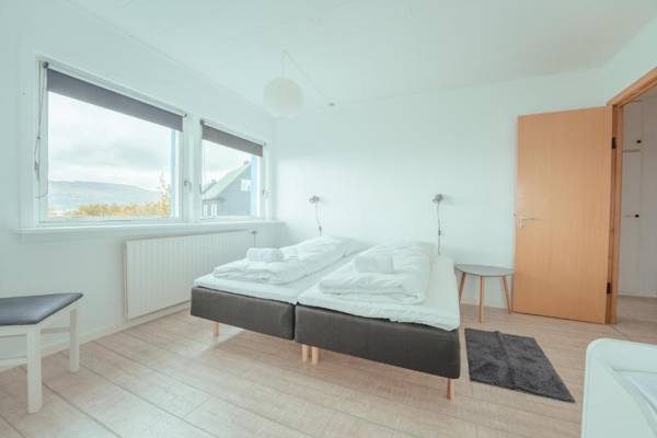 Sea View Apt / Central / Spacious / Free Parking