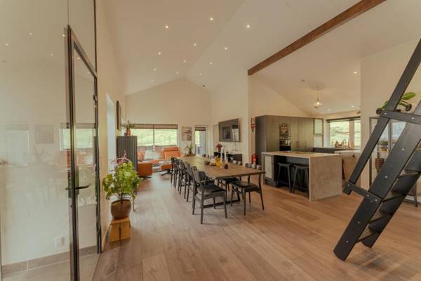 Luxurious & Unique Villa / Nature / Beach / Hiking