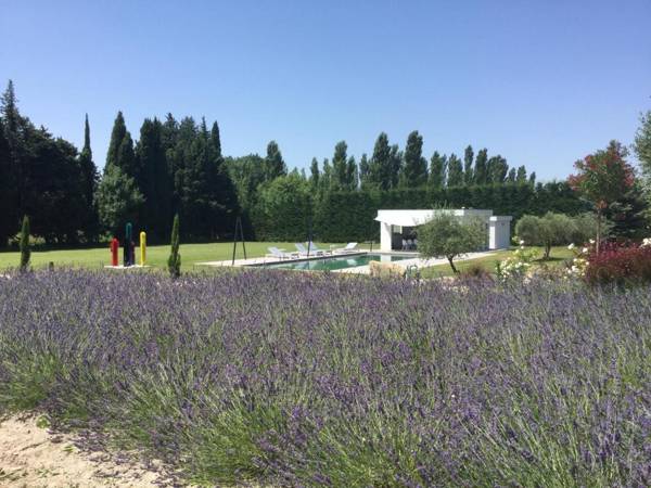 Mas provençal avec piscine chauffée en campagne de Salon de Provence 12 personnes - LS7-351 L'IDOLO