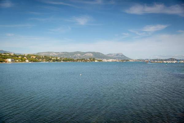 The SUNSHINE- COZY-SEA VIEW - BEACH- HOST PROVENCE