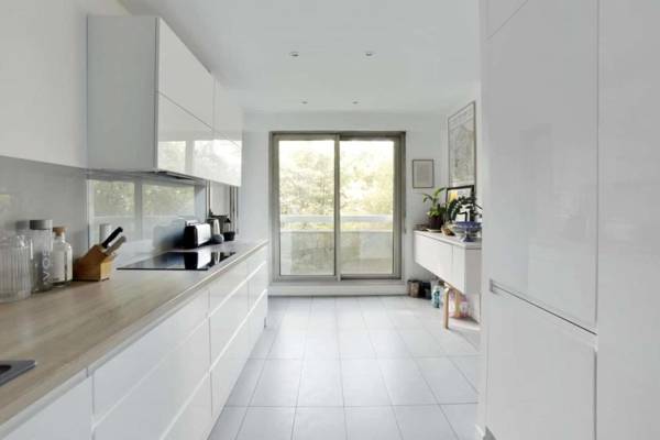 Spacious and bright apt with TERRACE - WIFI