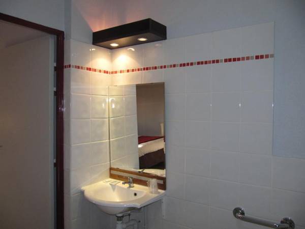 Brit Hotel Essentiel Sète / Balaruc