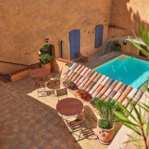 Les Arcades Le Lion D'or