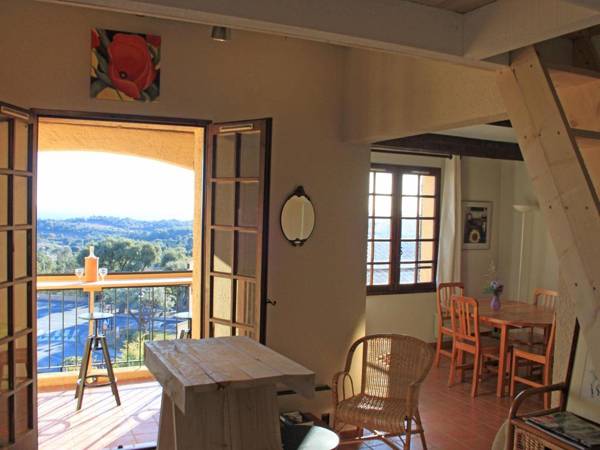 Beautiful Apartment in La Croix Valmer with Balcony