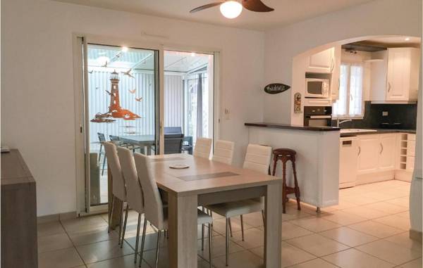 Three-Bedroom Holiday Home in La Tranche/Mer