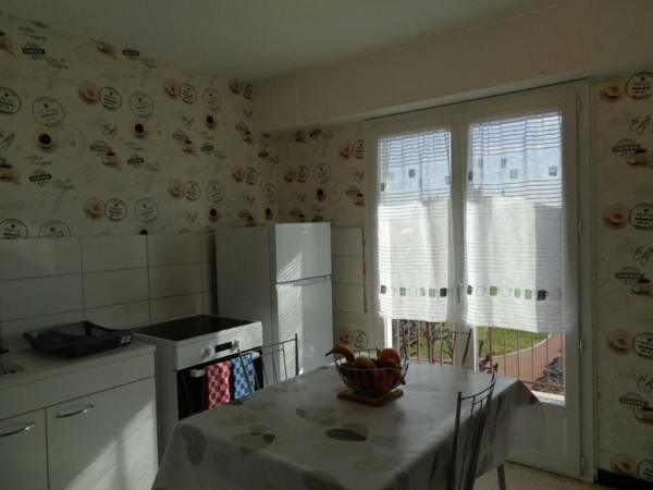 Appartement Montrond-les-Bains 2 pièces 2 personnes - FR-1-496-229