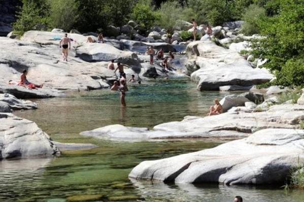 Appt RDC 90 m2 NEUF climatisé rivière et plage