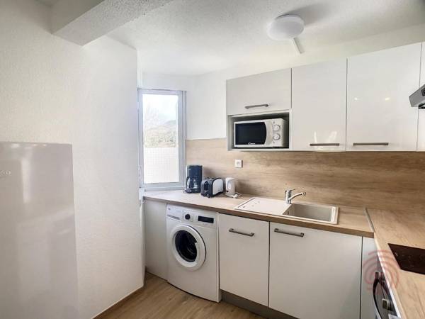 Studio Lamalou-les-Bains 1 pièce 2 personnes - FR-1-451-46