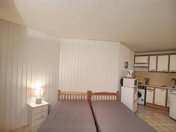 Studio Lamalou-les-Bains 1 pièce 2 personnes - FR-1-451-89