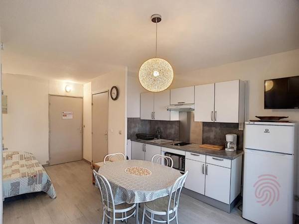 Studio Lamalou-les-Bains 1 pièce 2 personnes - FR-1-451-96