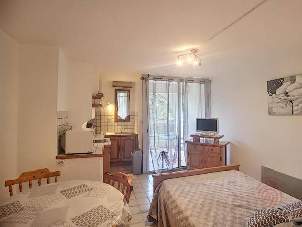 Studio Lamalou-les-Bains 1 pièce 2 personnes - FR-1-451-98