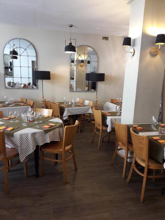 Hôtel-Restaurant "Chez Carrière"