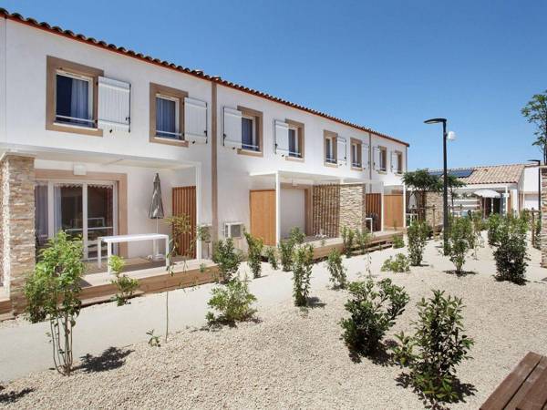 Beautiful modern apartment near the historic Aïgues Mortes