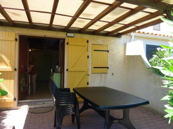 Maison de 2 chambres a Argeles sur Mer a 400 m de la plage avec piscine partagee et terrasse