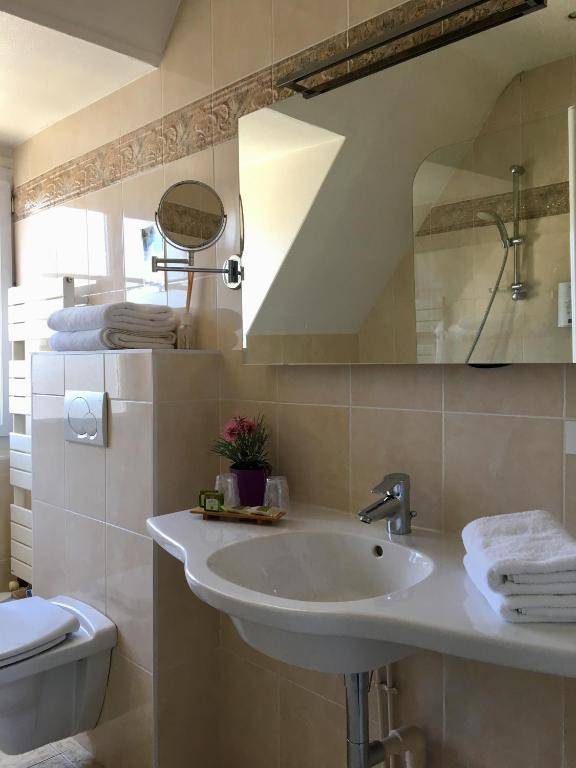 Logis Hotel Le Relais De La Poste