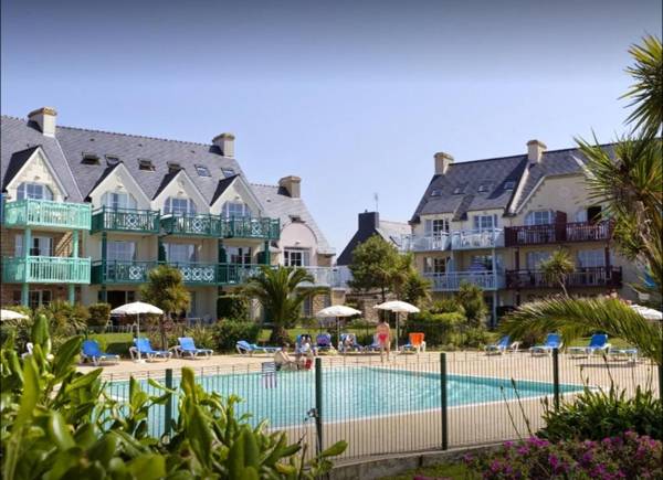 Maison de 2 chambres a Guilvinec a 30 m de la plage avec piscine partagee et jardin clos