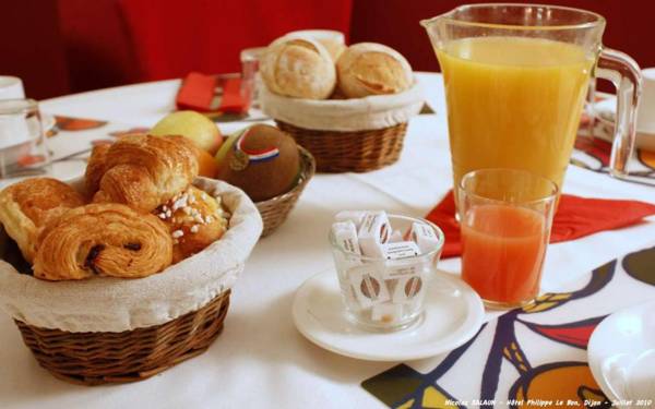 Hôtel Le Derby terrasse et parking