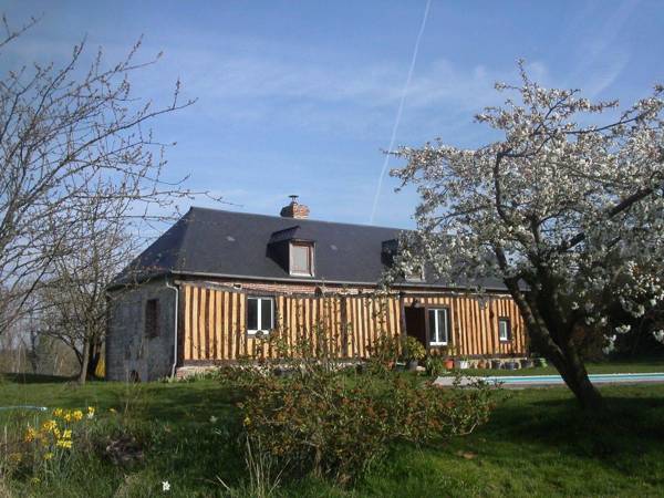 Characteristic 16-th century house with heated swimming pool.